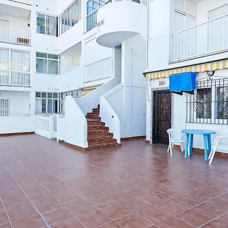 Espanhouse Magani * Τορεβιέχα